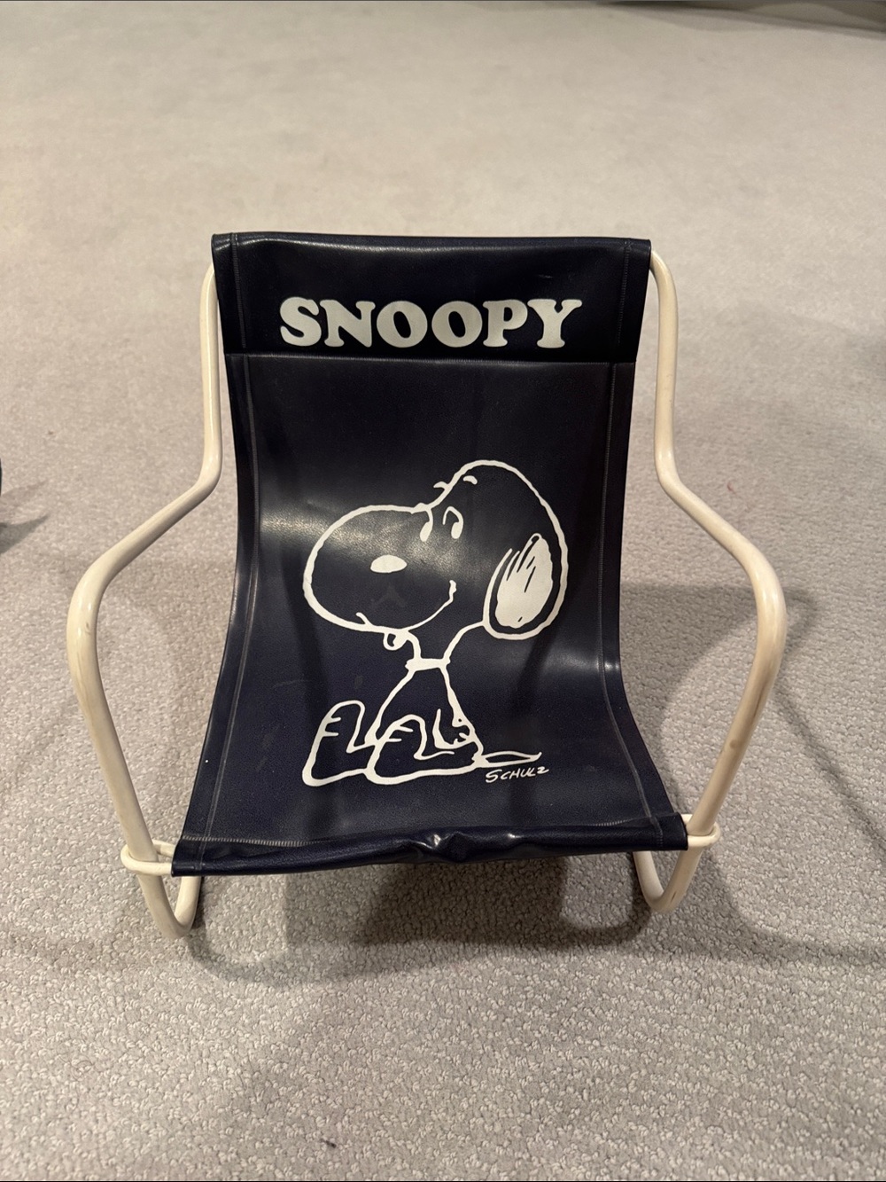 Vintage snoopy chair for dolls